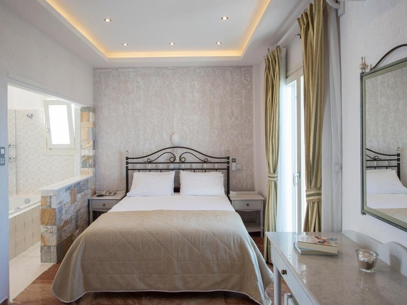 Contaratos Beach 41