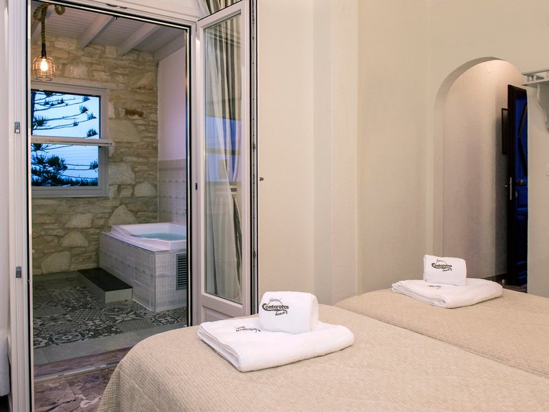 Contaratos Beach 42