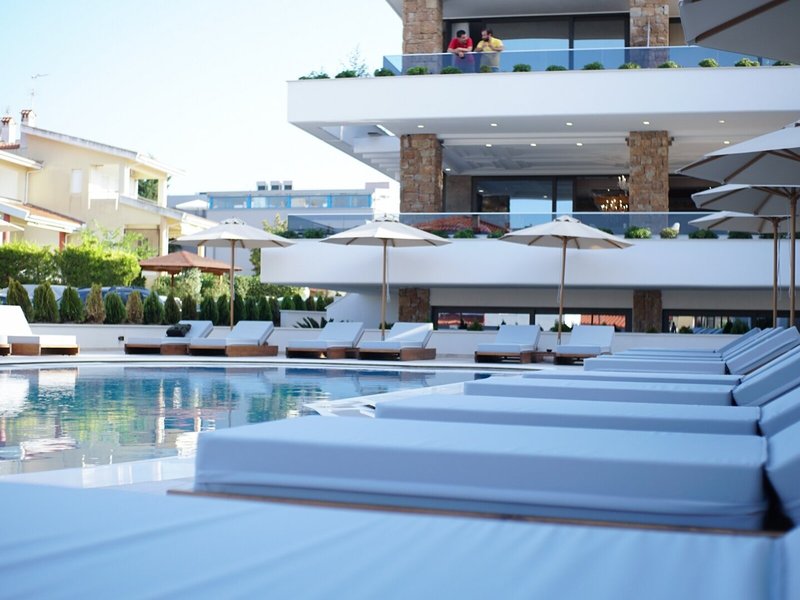 Agnes Deluxe Hotel 6