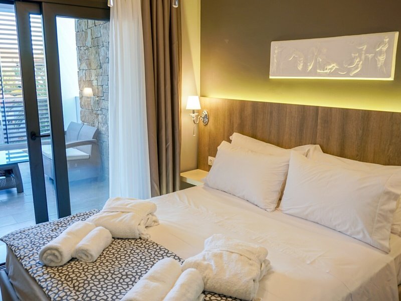 Agnes Deluxe Hotel 16