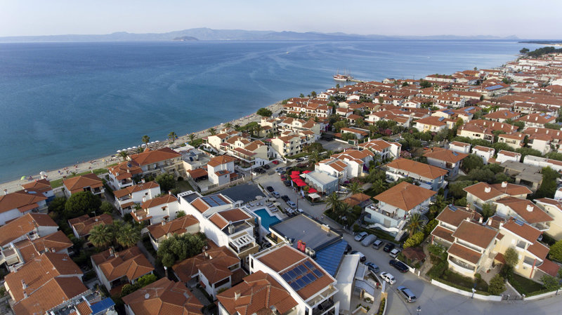 Agnes Deluxe Hotel 3