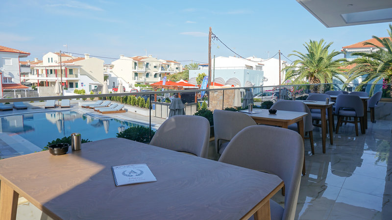 Agnes Deluxe Hotel 8