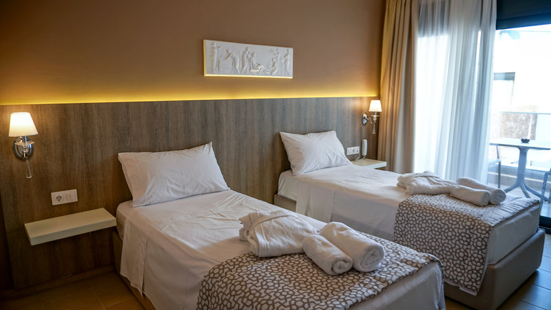 Agnes Deluxe Hotel 10