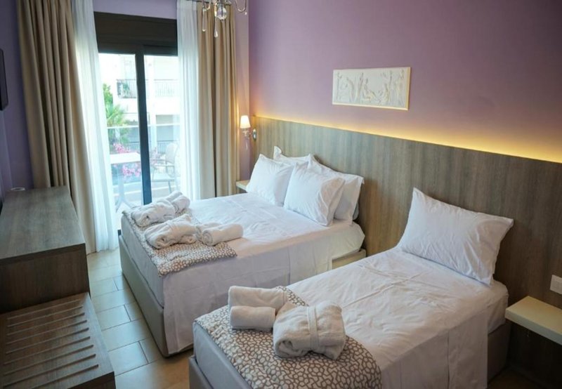 Agnes Deluxe Hotel 15