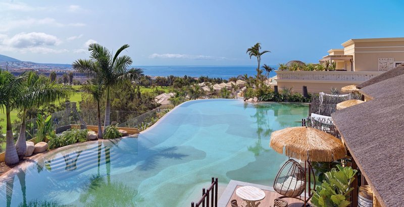 Royal River Luxury Hotel 1