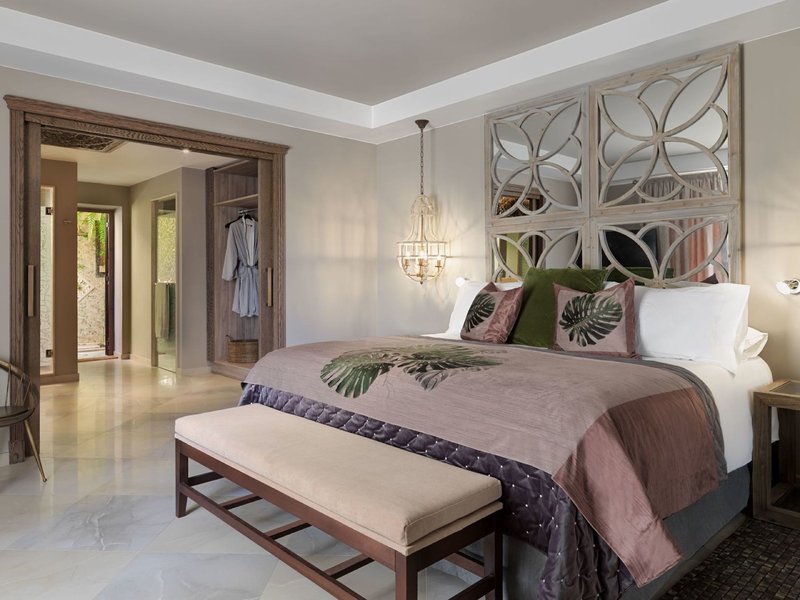 Royal River Luxury Hotel 8