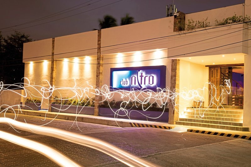 Crown Paradise Club 14 - Health & Beauty