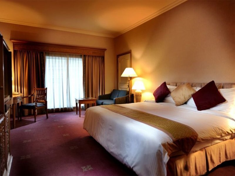 Riverside Majestic Hotel 20 - Room Example