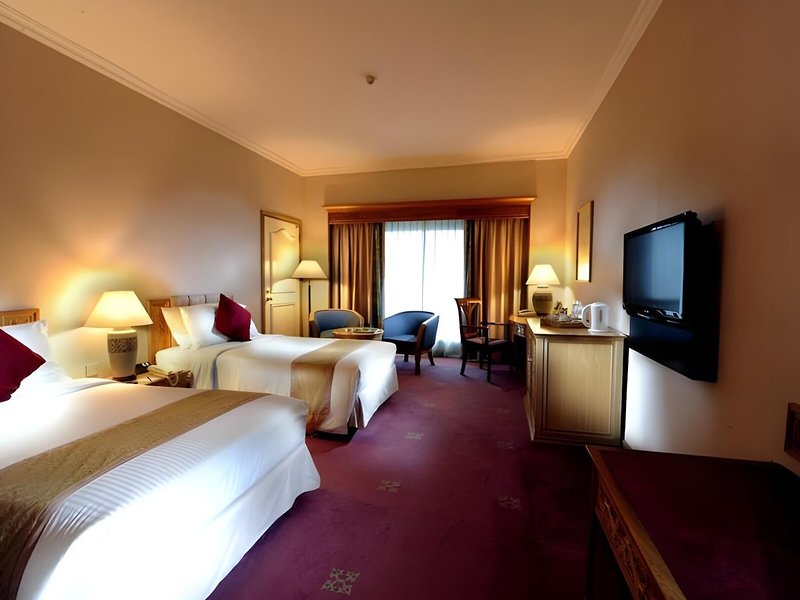 Riverside Majestic Hotel 24 - Room Example