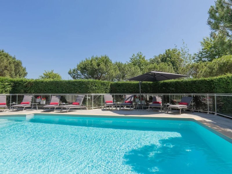 Quality Suites Bordeaux Aeroport & Spa 5