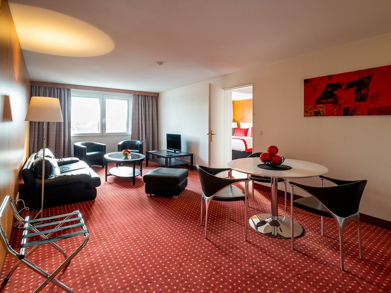 Quality Suites Bordeaux Aeroport & Spa 37