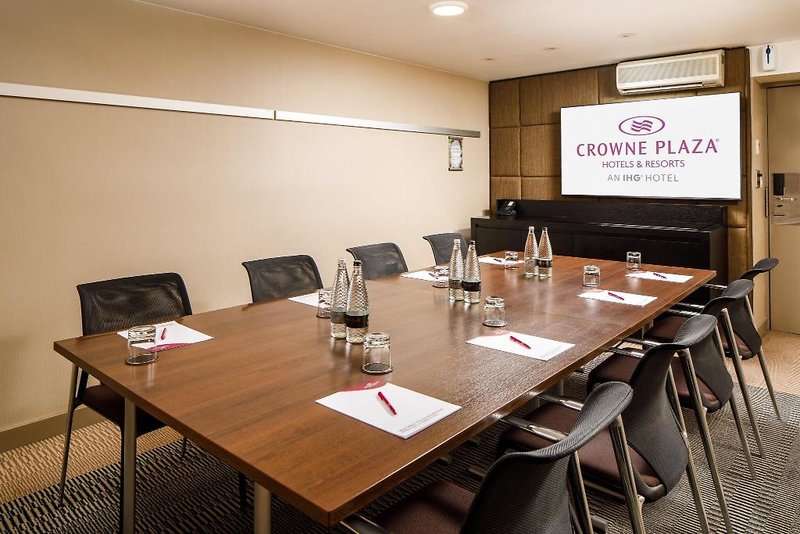 Crowne Plaza Manchester Airport