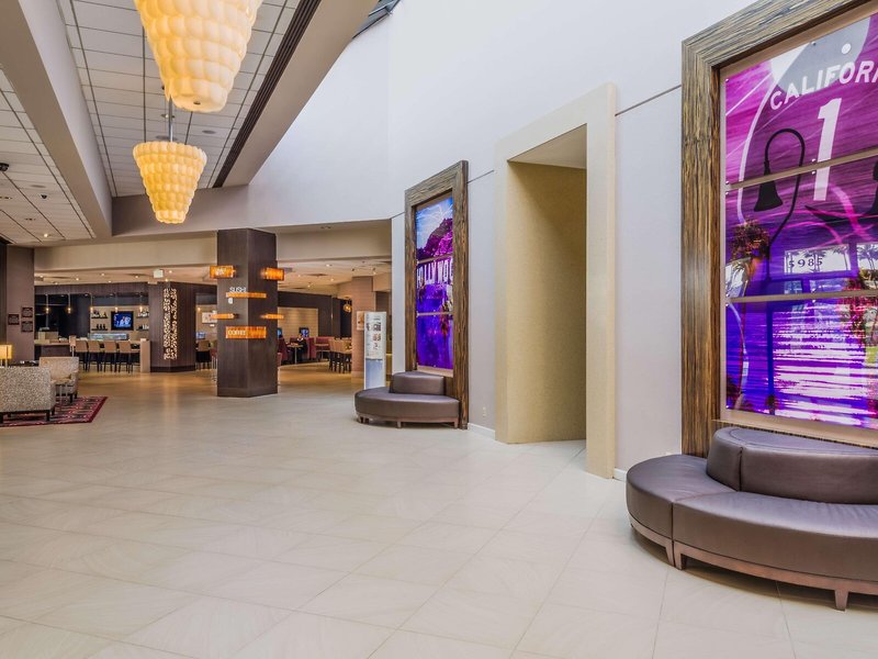 Crowne Plaza Los Angeles International Airport 14