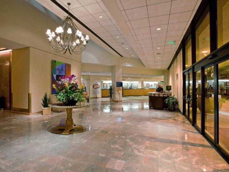 Crowne Plaza Los Angeles International Airport 15