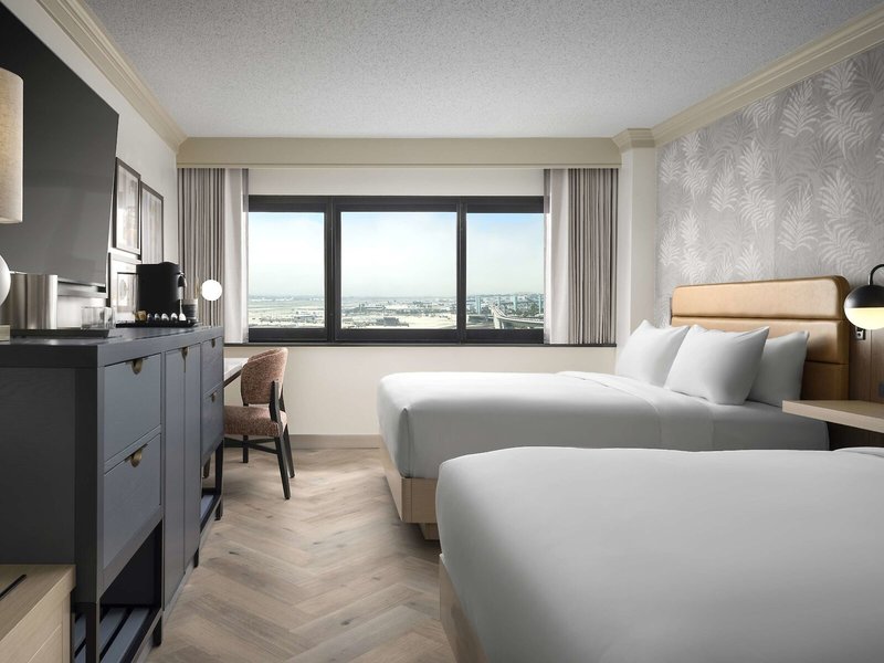Crowne Plaza Los Angeles International Airport 37