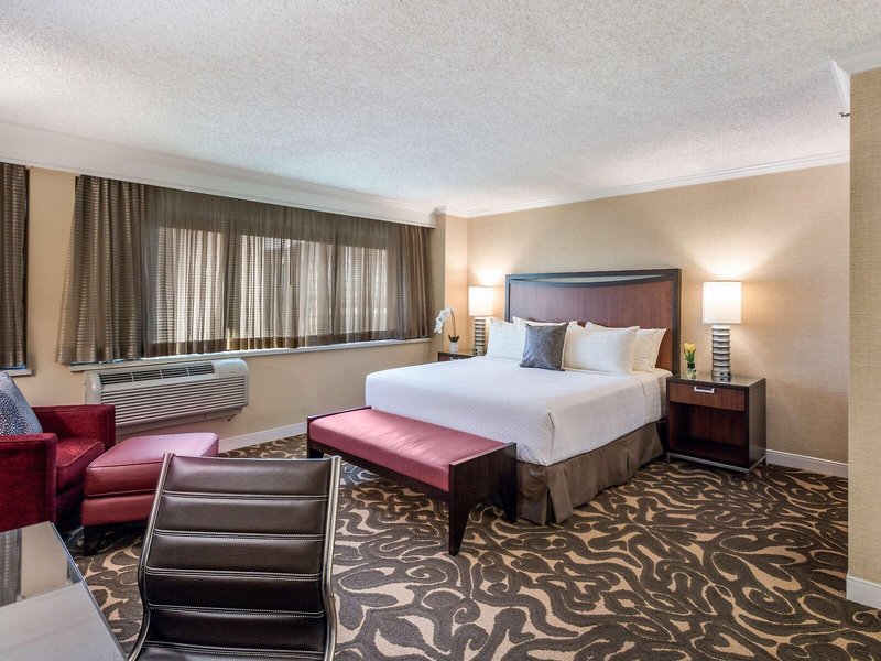 Crowne Plaza Los Angeles International Airport 40
