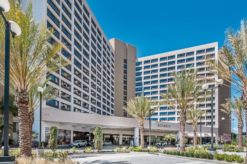 Crowne Plaza Los Angeles International Airport