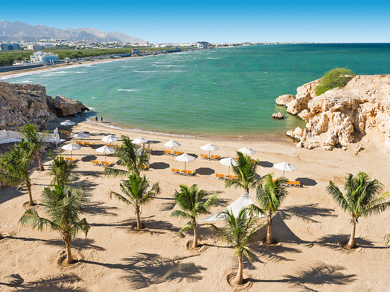 Crowne Plaza Muscat 2