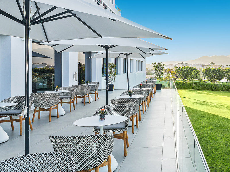 Crowne Plaza Muscat 10