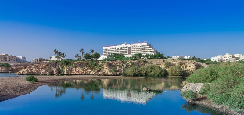 Crowne Plaza Muscat 1