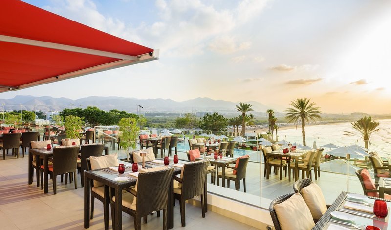 Crowne Plaza Muscat 5