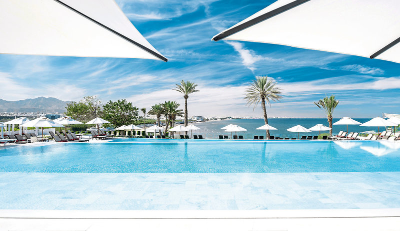 Crowne Plaza Muscat 7