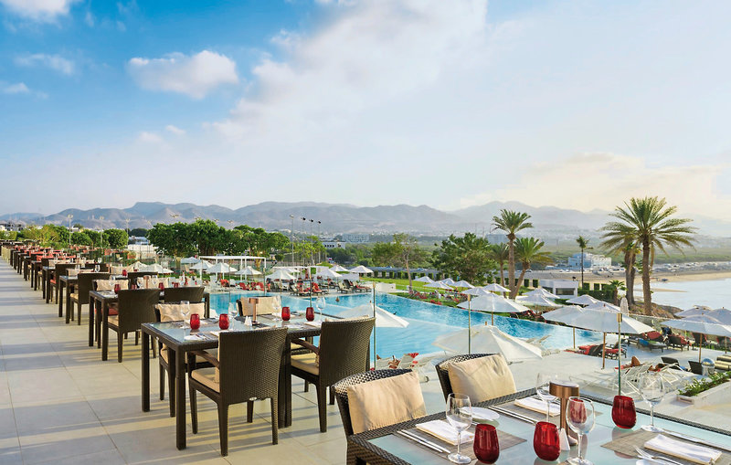 Crowne Plaza Muscat 19