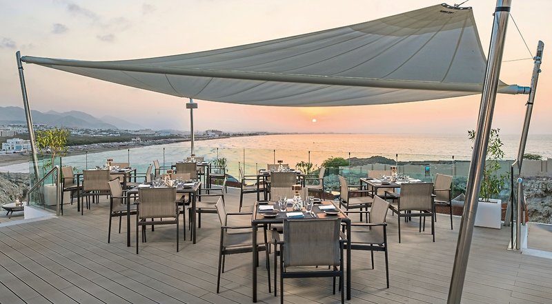 Crowne Plaza Muscat 21
