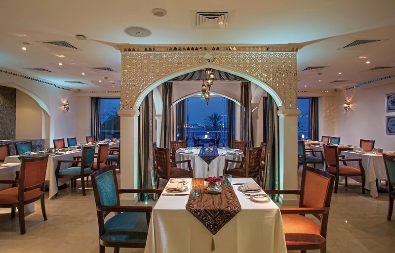 Crowne Plaza Muscat 26