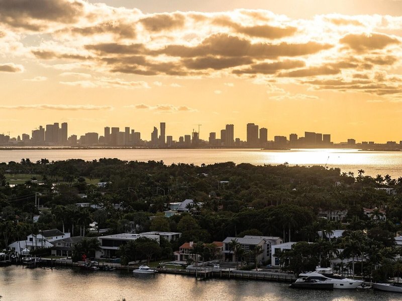Monte Carlo Miami Beach Condo by Churchill Suites 7