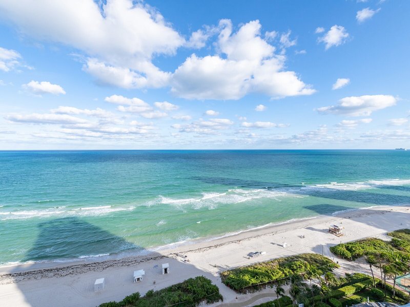 Monte Carlo Miami Beach Condo by Churchill Suites 17