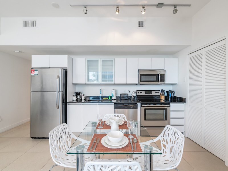 Monte Carlo Miami Beach Condo by Churchill Suites 36
