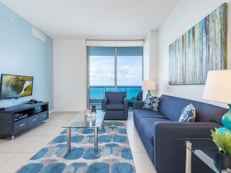 Monte Carlo Miami Beach Condo by Churchill Suites 44