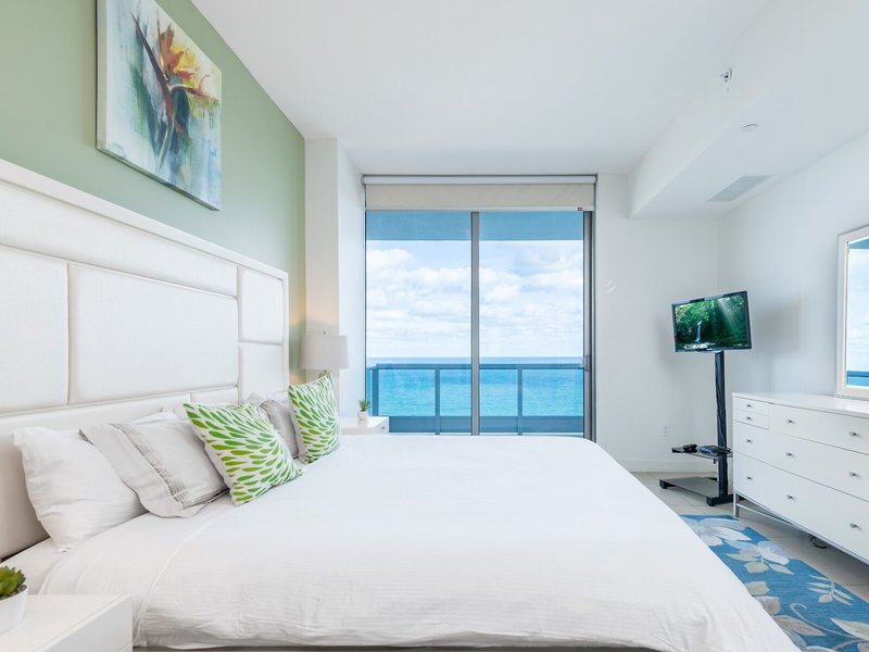 Monte Carlo Miami Beach Condo by Churchill Suites 49