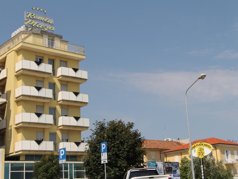 Remin Plaza