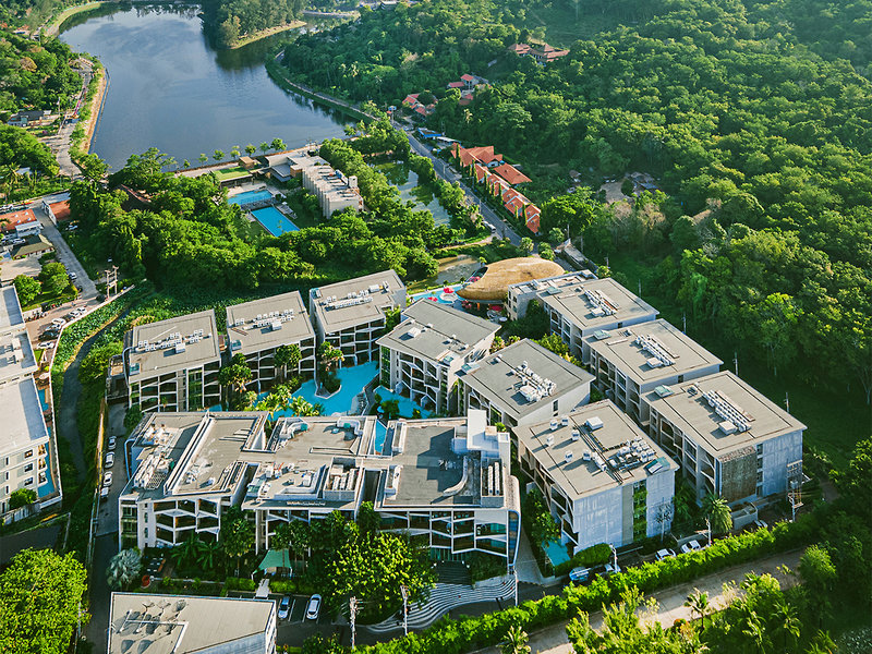 Wyndham Nai Harn Beach Phuket 1