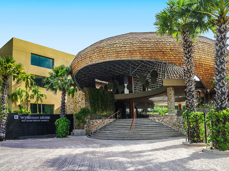 Wyndham Nai Harn Beach Phuket 5