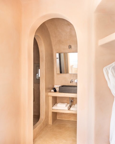 Danae Suites 24