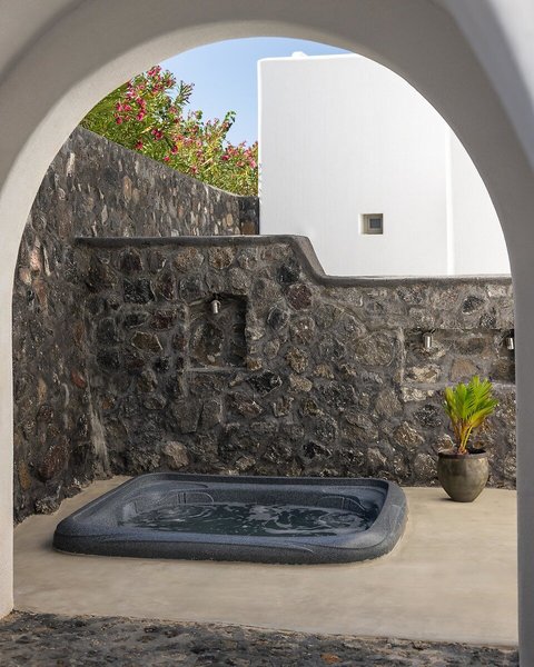 Danae Suites 25