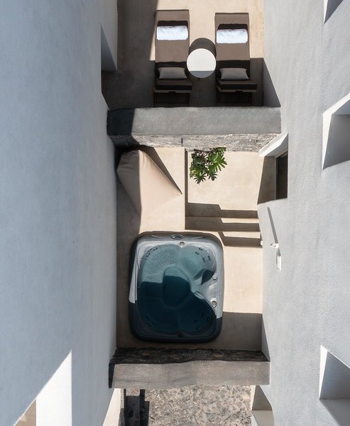 Danae Suites 26