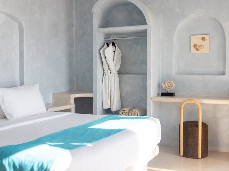 Danae Suites 30