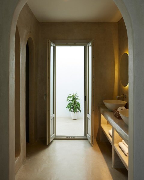 Danae Suites 37