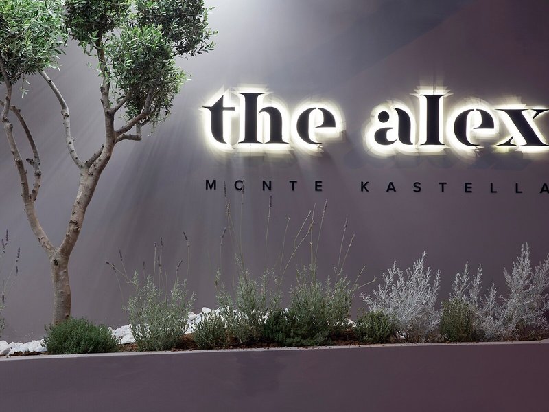 The Alex 8