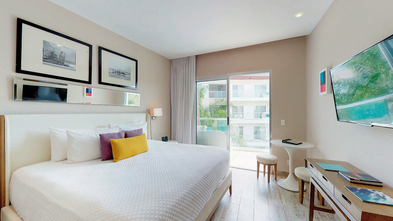 The Fives Beach Hotel & Residences 4