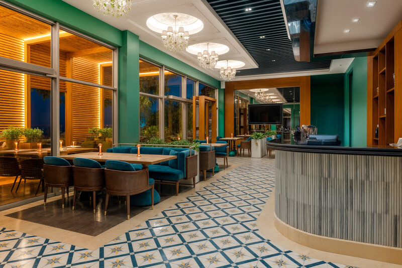 Merit Royal Gardens Hotel 8