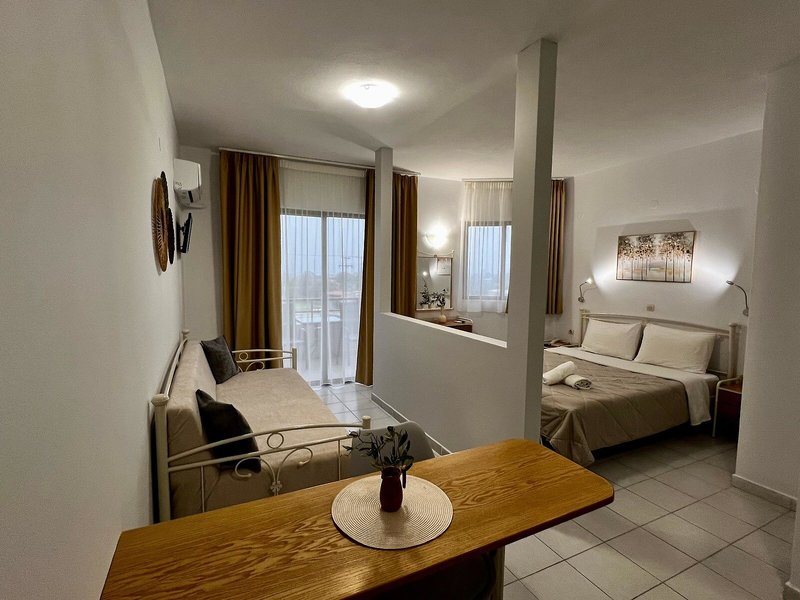 Ivory Hotel 18