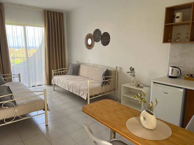 Ivory Hotel 11