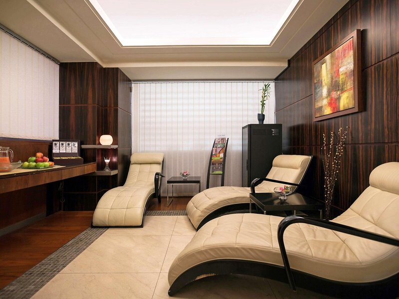 La Cigale Hotel 11