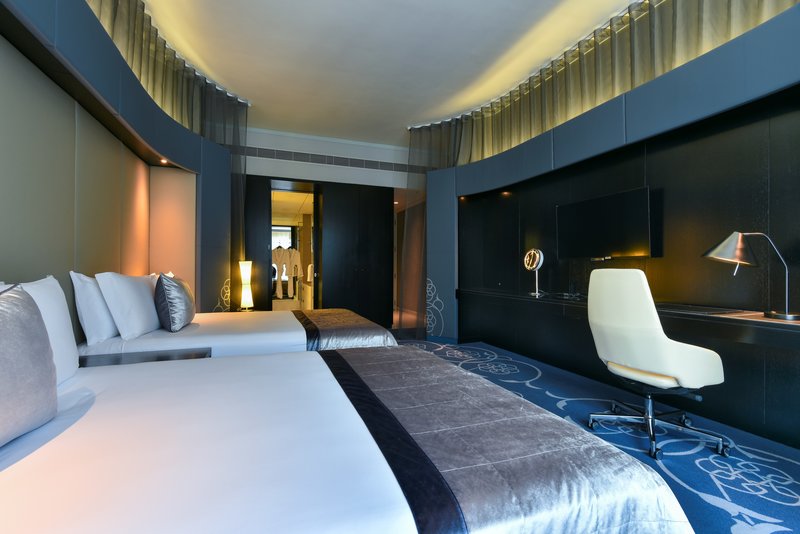 W Doha 11