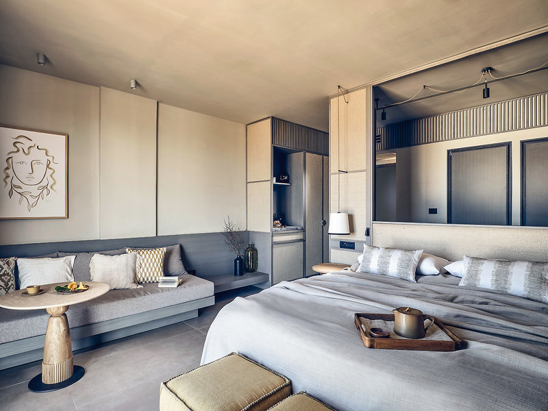 The Royal Senses 10 - Room Example